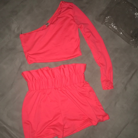 Minaa Monroe  2 piece California Dreamin set - Picture 2 of 2